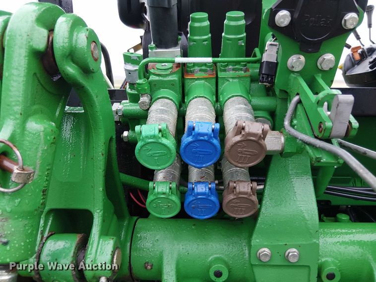 image for item DT4641 2017 John Deere 5090M tractor