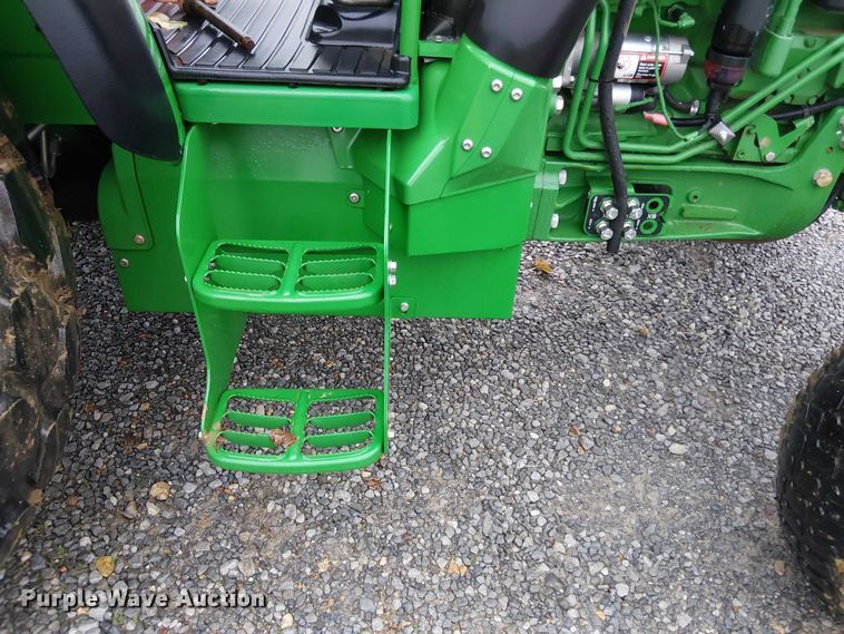 image for item DT4641 2017 John Deere 5090M tractor