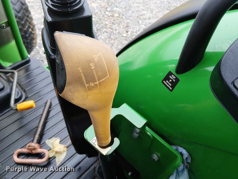 image for item DT4641 2017 John Deere 5090M tractor