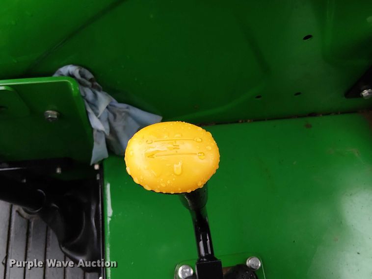 image for item DT4641 2017 John Deere 5090M tractor