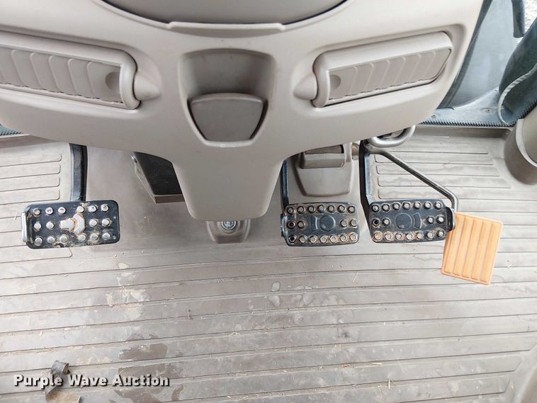 image for item DT4642 2016 John Deere 6145R MFWD tractor