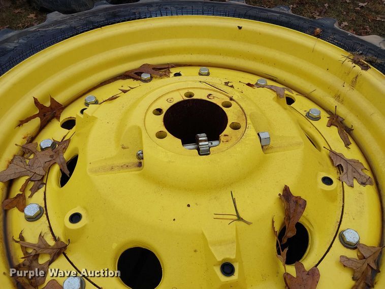 image for item DT4642 2016 John Deere 6145R MFWD tractor