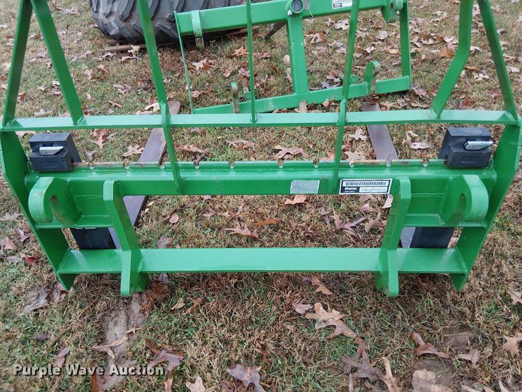 image for item DT4642 2016 John Deere 6145R MFWD tractor