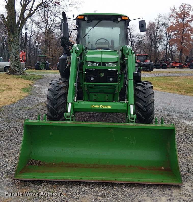 image for item DT4644 2017 John Deere 6130M MFWD tractor