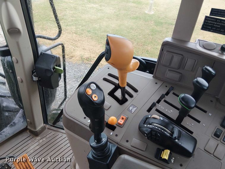 image for item DT4644 2017 John Deere 6130M MFWD tractor