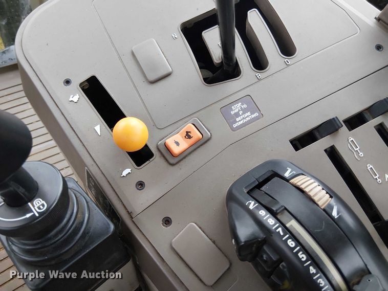 image for item DT4644 2017 John Deere 6130M MFWD tractor