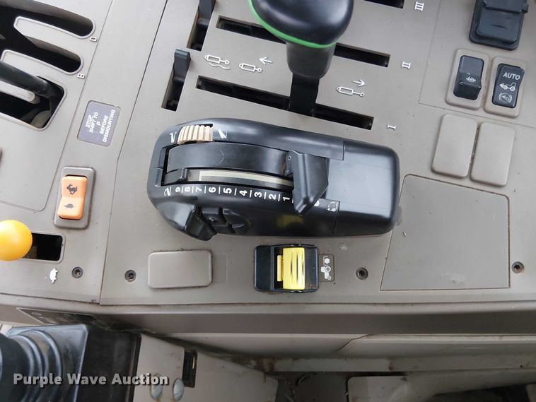 image for item DT4644 2017 John Deere 6130M MFWD tractor