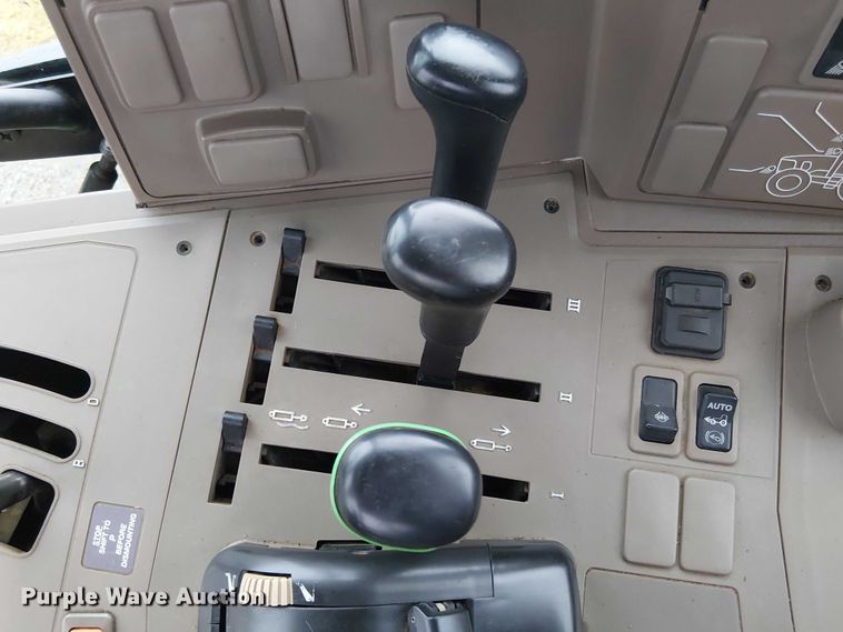 image for item DT4644 2017 John Deere 6130M MFWD tractor