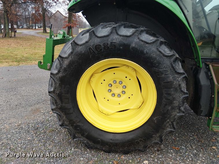 image for item DT4644 2017 John Deere 6130M MFWD tractor