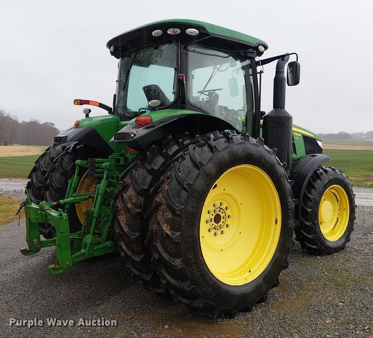 image for item DT4645 2016 John Deere 7210R MFWD tractor