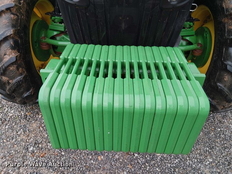 image for item DT4645 2016 John Deere 7210R MFWD tractor