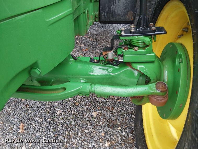 image for item DT4645 2016 John Deere 7210R MFWD tractor