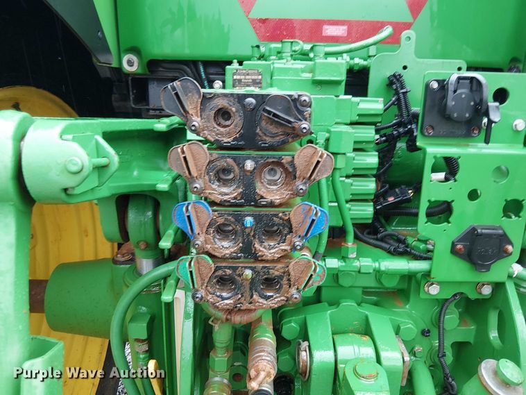 image for item DT4645 2016 John Deere 7210R MFWD tractor