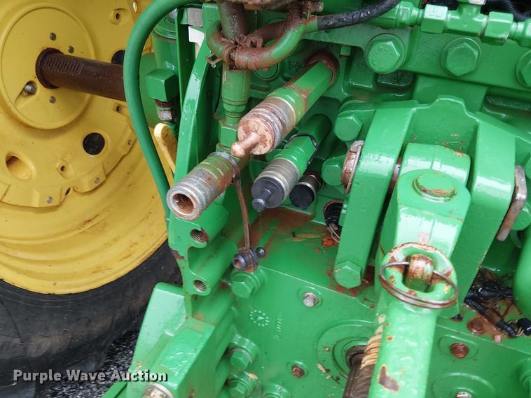 image for item DT4645 2016 John Deere 7210R MFWD tractor