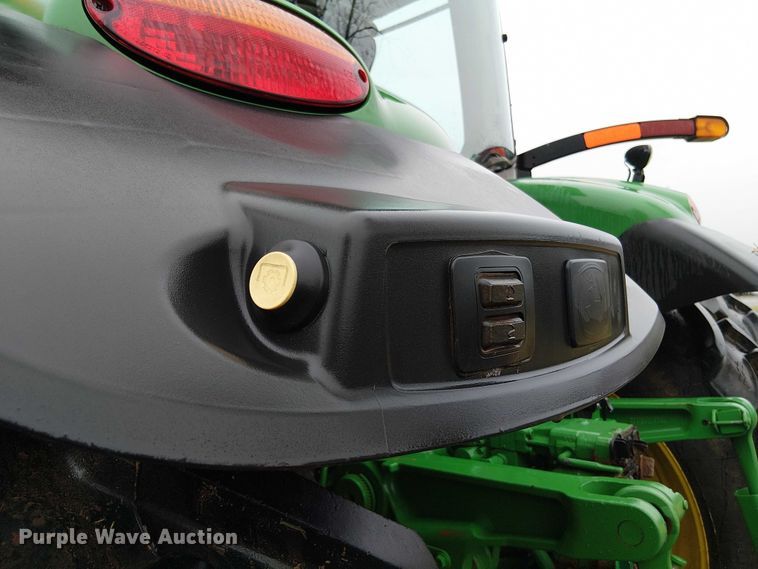 image for item DT4645 2016 John Deere 7210R MFWD tractor