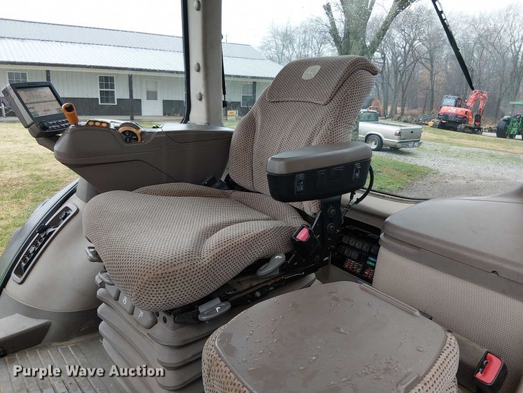 image for item DT4645 2016 John Deere 7210R MFWD tractor