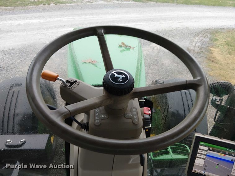 image for item DT4645 2016 John Deere 7210R MFWD tractor