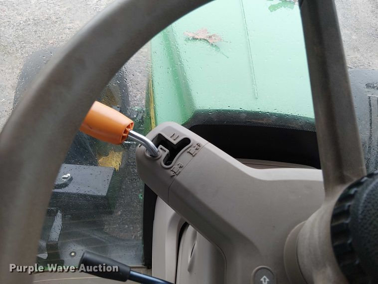 image for item DT4645 2016 John Deere 7210R MFWD tractor