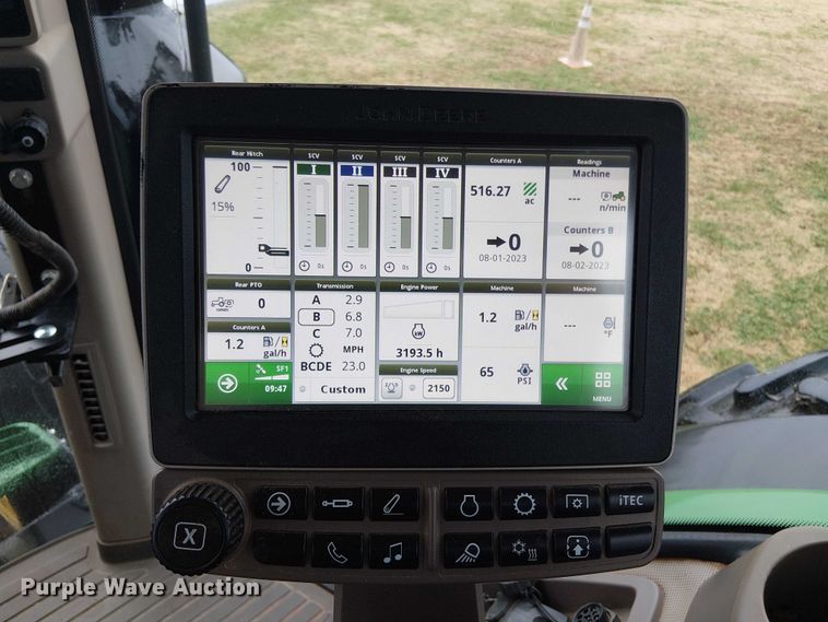 image for item DT4645 2016 John Deere 7210R MFWD tractor