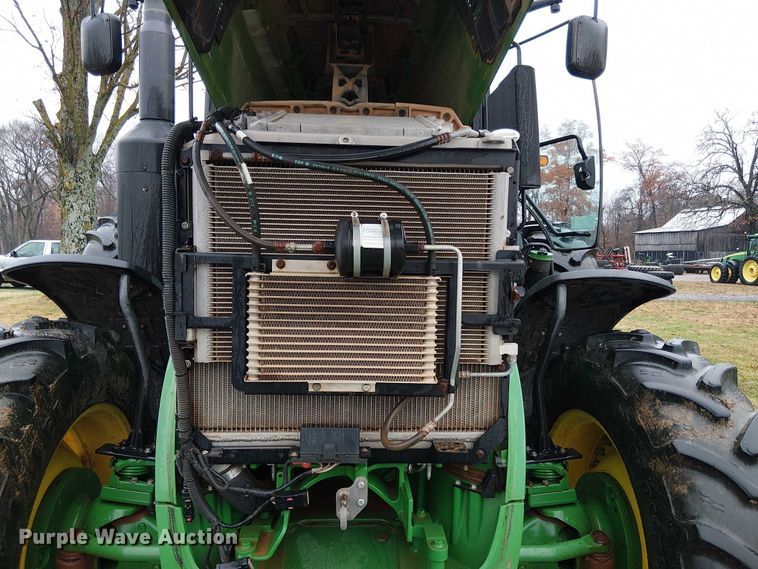 image for item DT4645 2016 John Deere 7210R MFWD tractor