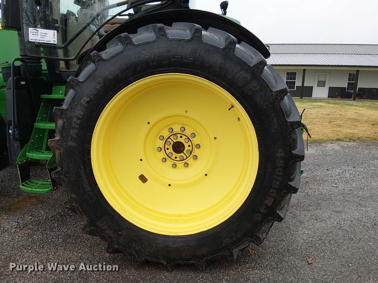 image for item DT4645 2016 John Deere 7210R MFWD tractor