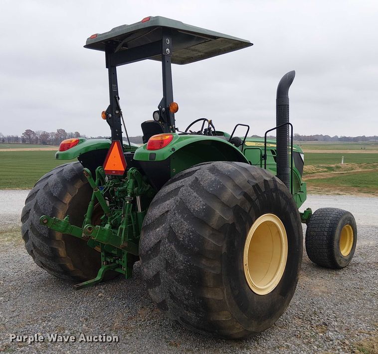 image for item DT4647 2015 John Deere 6105M tractor