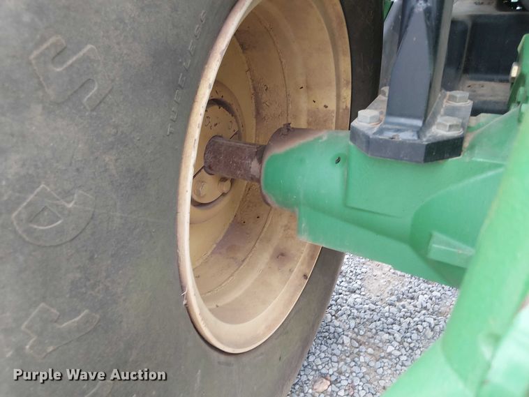 image for item DT4647 2015 John Deere 6105M tractor