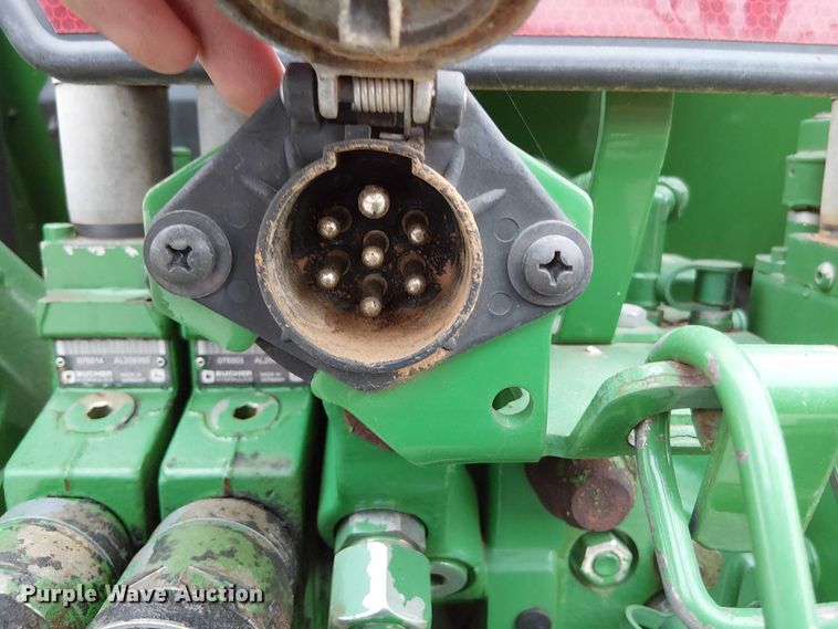 image for item DT4647 2015 John Deere 6105M tractor