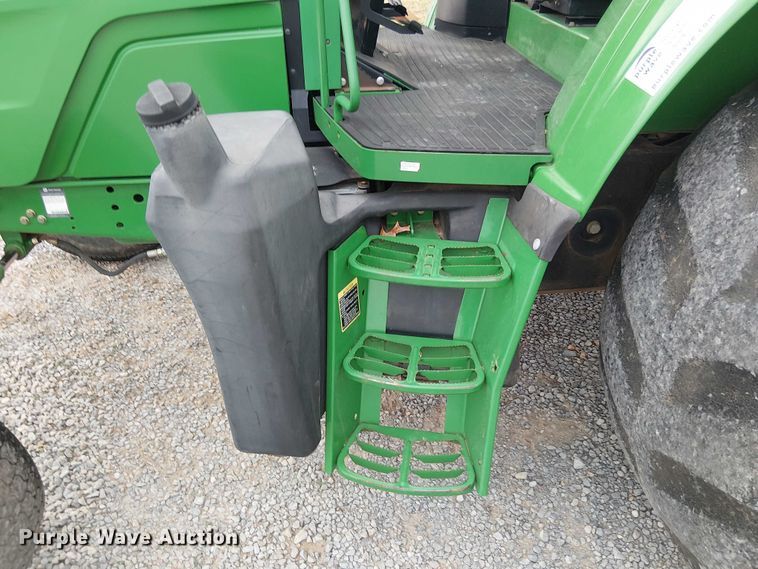 image for item DT4647 2015 John Deere 6105M tractor