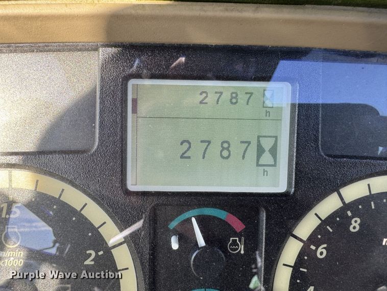 image for item DT4647 2015 John Deere 6105M tractor