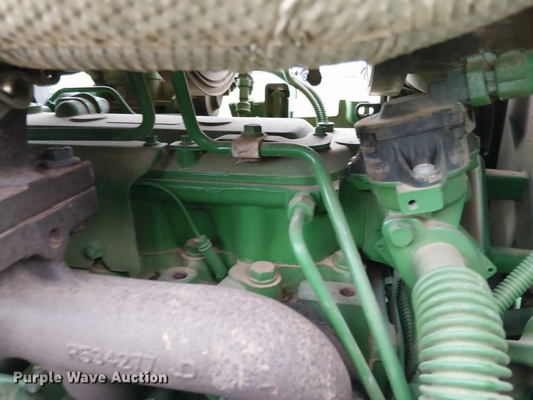 image for item DT4647 2015 John Deere 6105M tractor