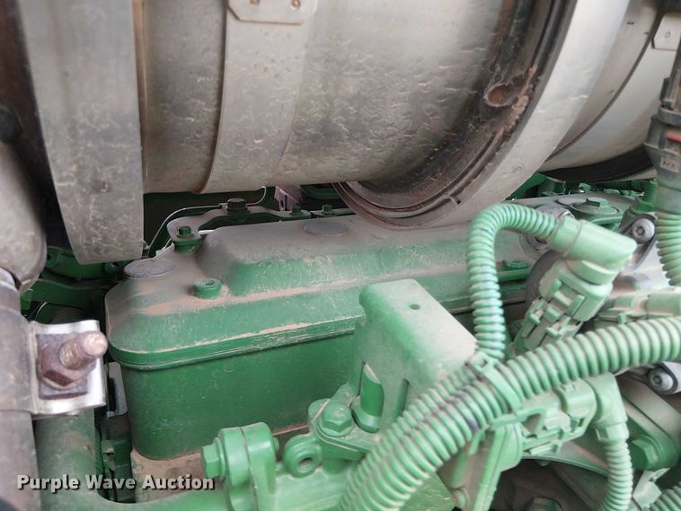 image for item DT4647 2015 John Deere 6105M tractor