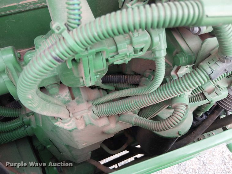 image for item DT4647 2015 John Deere 6105M tractor