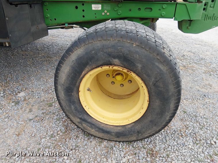 image for item DT4647 2015 John Deere 6105M tractor
