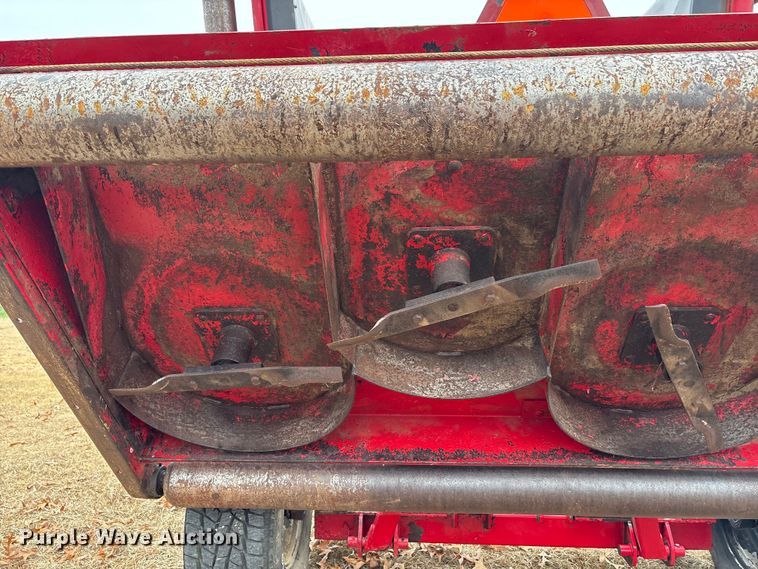 image for item DT4648 2015 Progressive Turf Equipment Inc. TDR-22 batwing finish mower