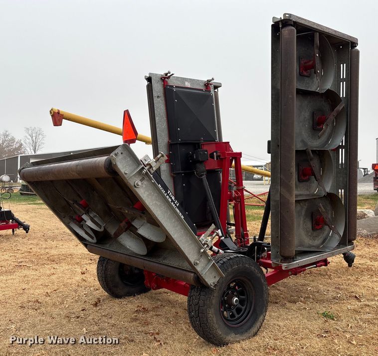 image for item DT4651 2022 Progressive Turf Equipment Inc. TDR-22 batwing finish mower