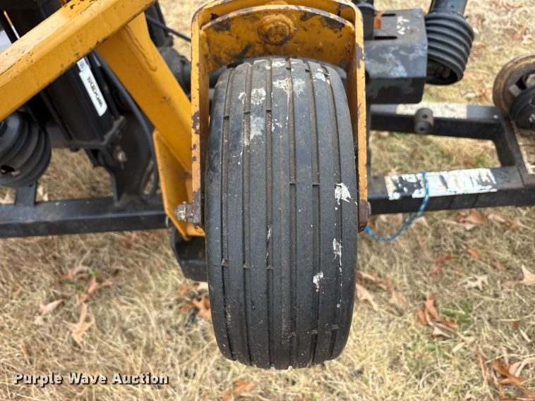 image for item DT4652 Woods batwing finish mower