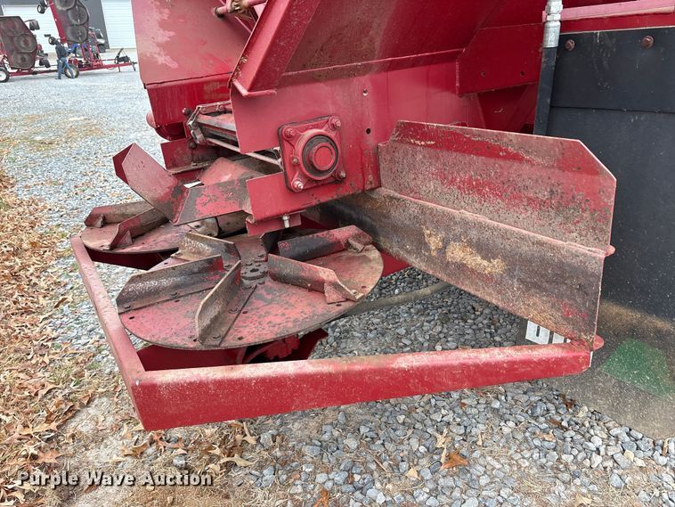 image for item DT4653 Salford BBI Inc. TPHP spreader