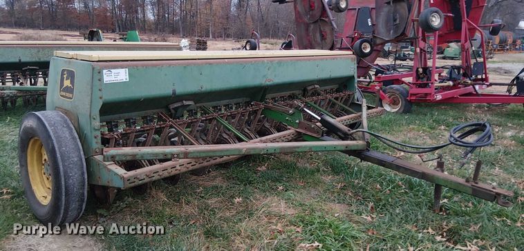 image for item DT4656 John Deere 8000 grain drill