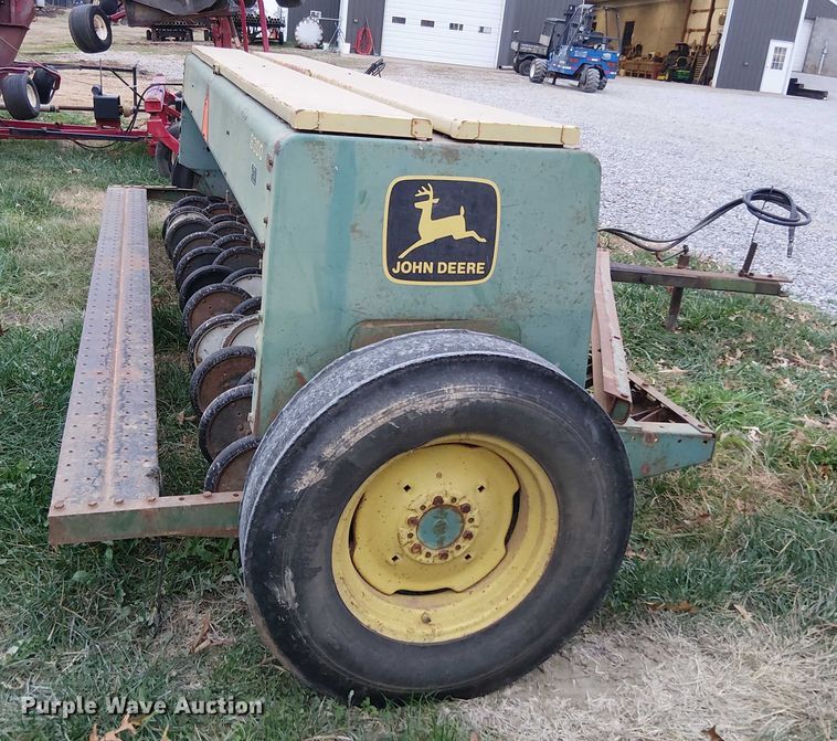 image for item DT4656 John Deere 8000 grain drill