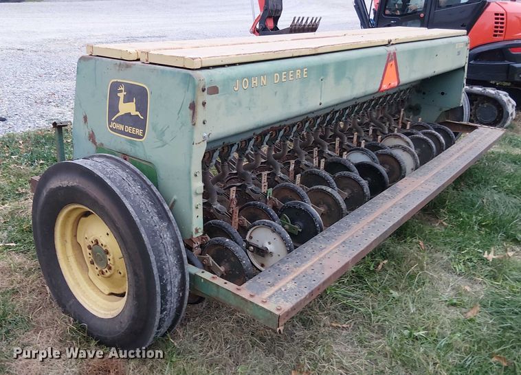 image for item DT4656 John Deere 8000 grain drill