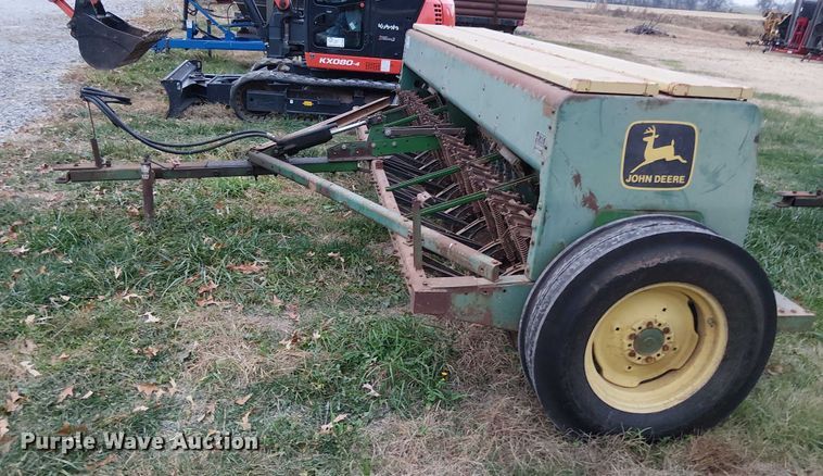 image for item DT4656 John Deere 8000 grain drill