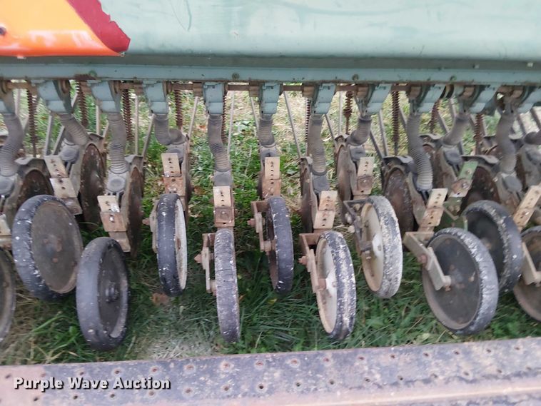 image for item DT4656 John Deere 8000 grain drill