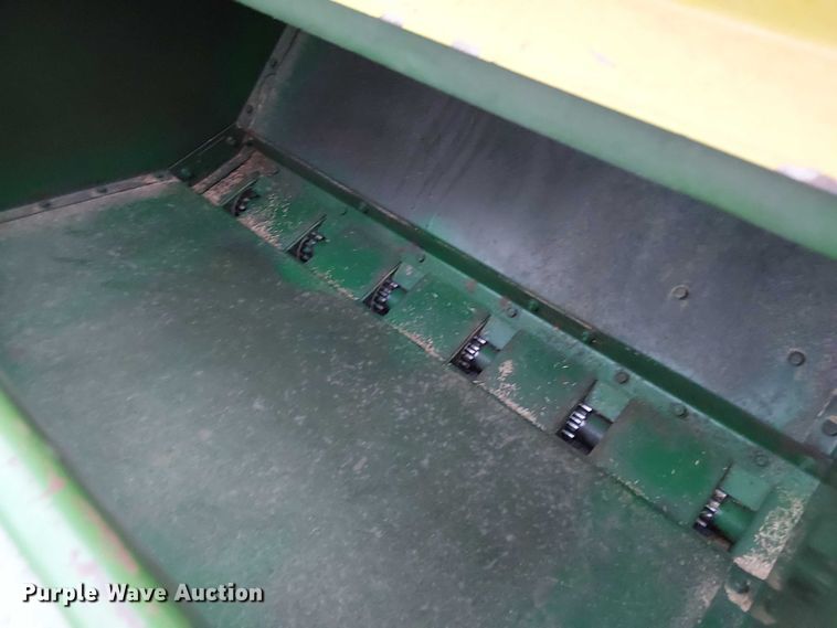 image for item DT4656 John Deere 8000 grain drill