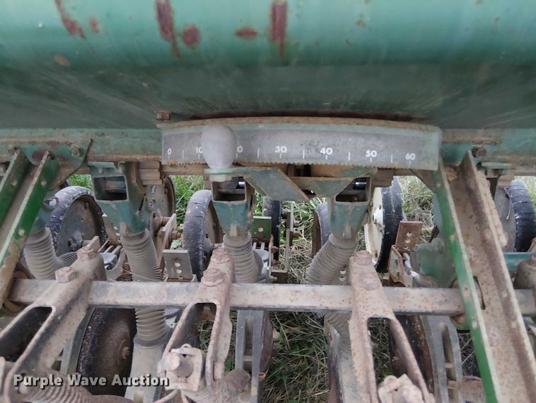 image for item DT4656 John Deere 8000 grain drill