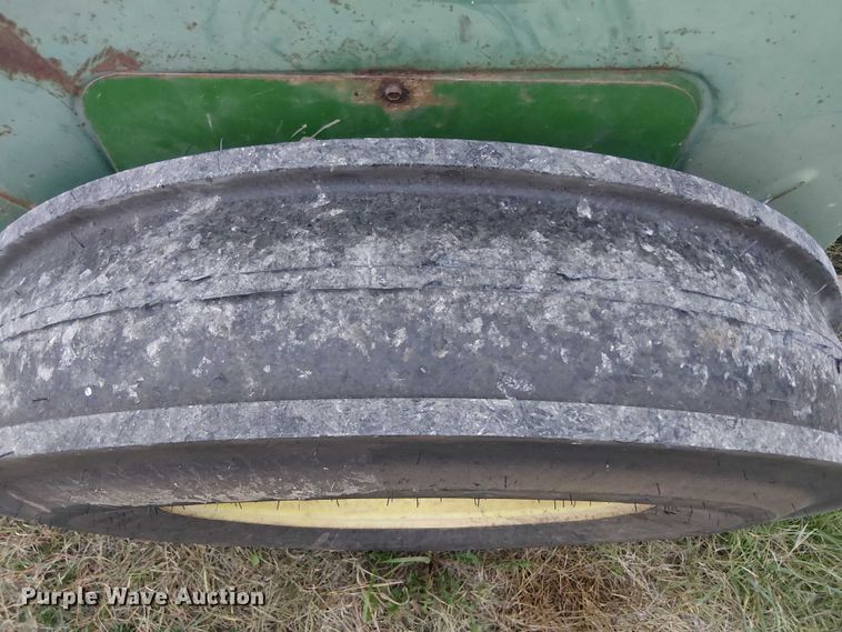 image for item DT4656 John Deere 8000 grain drill