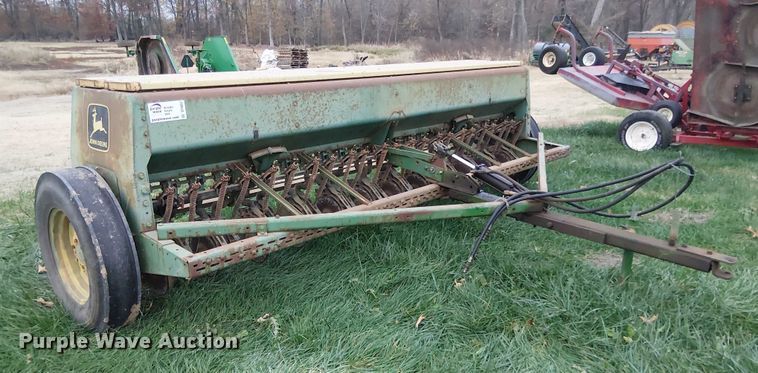 image for item DT4657 John Deere 8300 grain drill