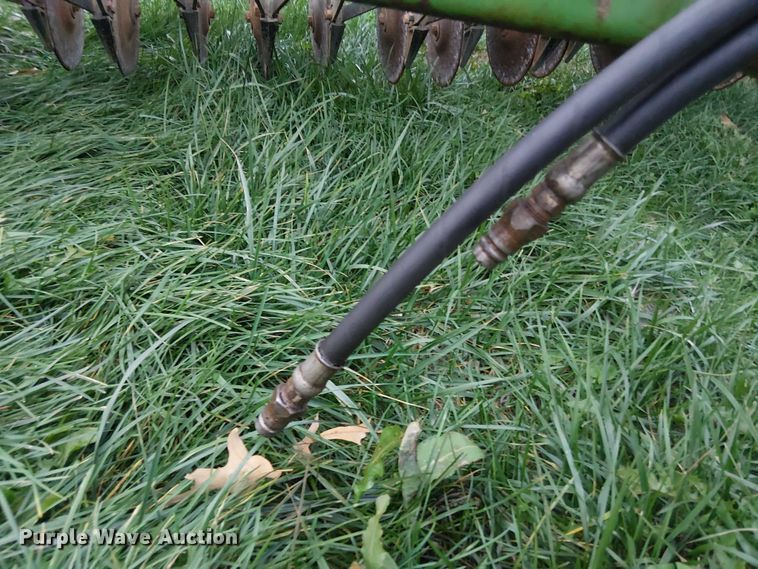 image for item DT4657 John Deere 8300 grain drill