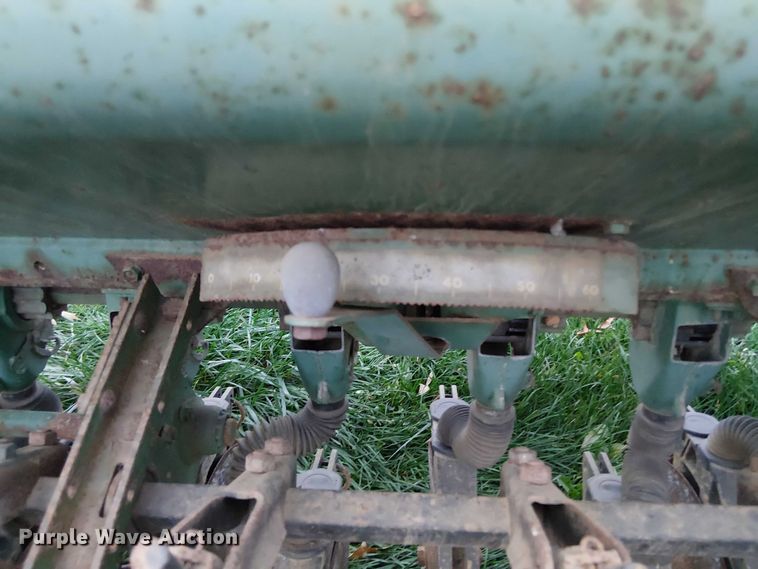 image for item DT4657 John Deere 8300 grain drill