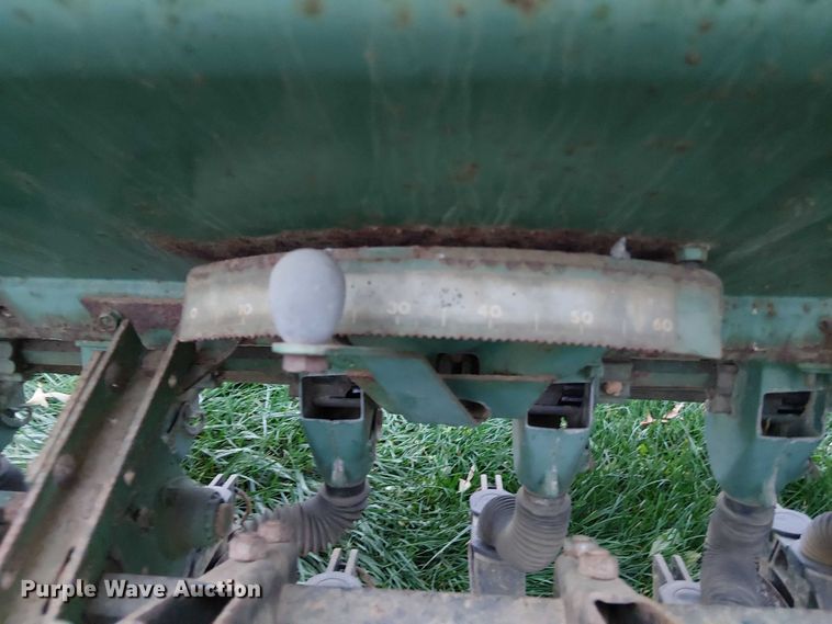 image for item DT4657 John Deere 8300 grain drill